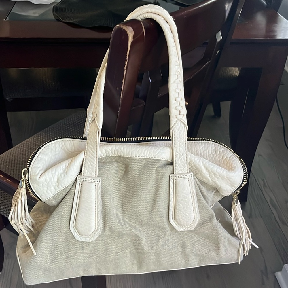 Authentic Henri Bendel 🤍